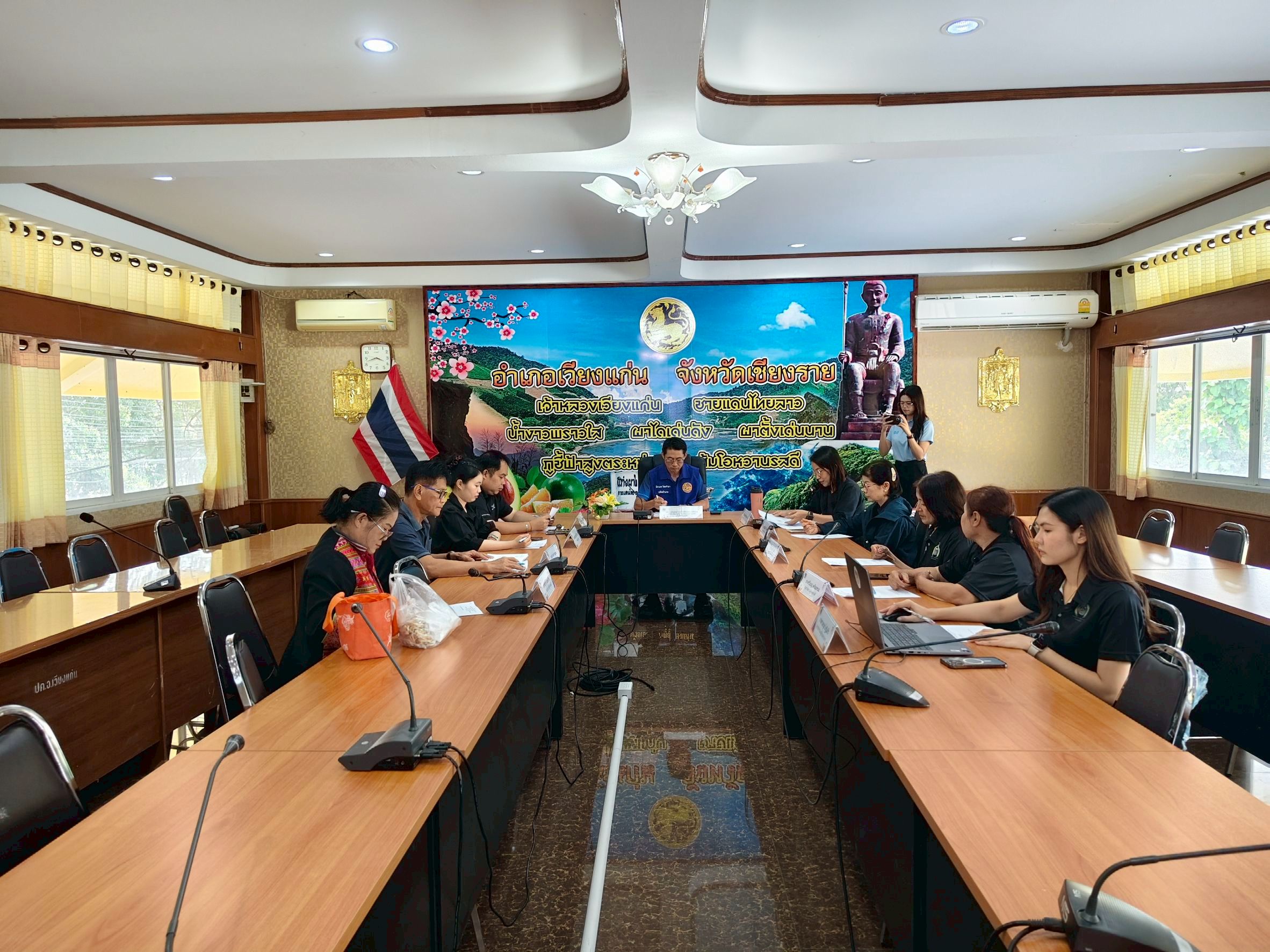 🏡 พช.เวียงแก่น ดำเนินการประชุมคณะอนุกรรมการกลั่นกรองและติดตามกองทุนพัฒนาบทบาทสตรี อำเภอเวียงแก่น ประจำปีงบประมาณ พ.ศ. 2569 ครั้งที่ 5/2569