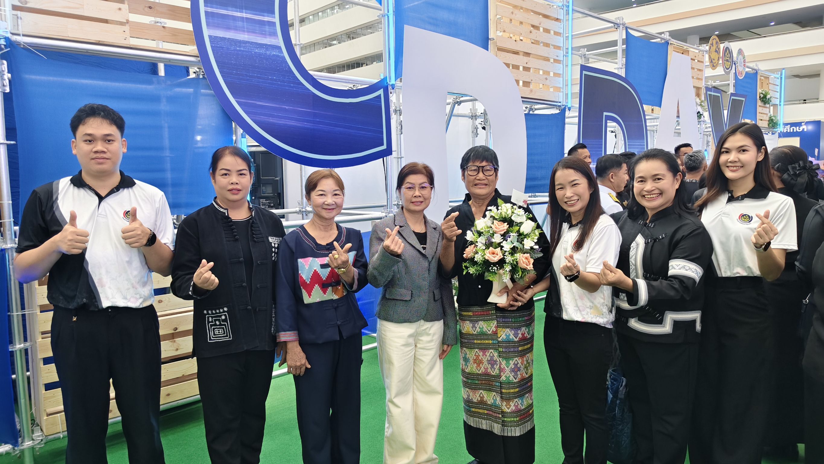 🏡 พช.เวียงแก่น เข้าร่วมแสดงความยินดีกับกลุ่มออมทรัพย์เพื่อการผลิตบ้านม่วง หมู่ที่ 3 ตำบลม่วงยาย อำเภอเวียงแก่น จังหวัดเชียงราย